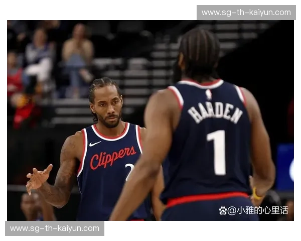 蓄势待发，狭路相逢：快船与爵士的对决，谁能点燃胜利的火焰？